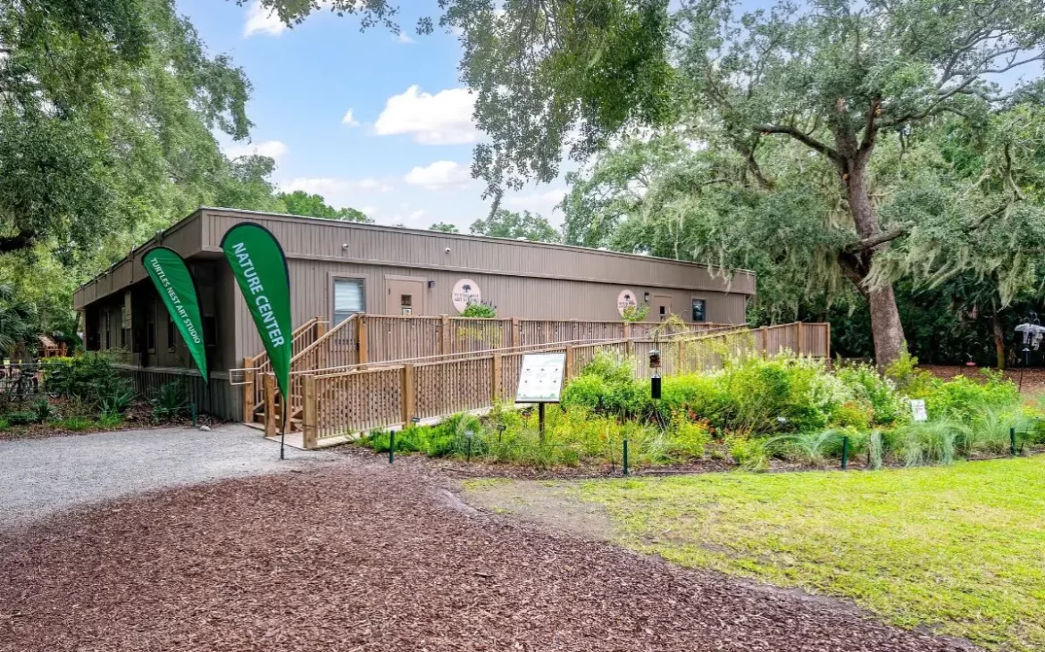 The Kiawah Island nature center building at Night Heron Park